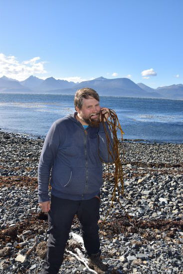 Dort zeigten sie uns auch essbare Algen