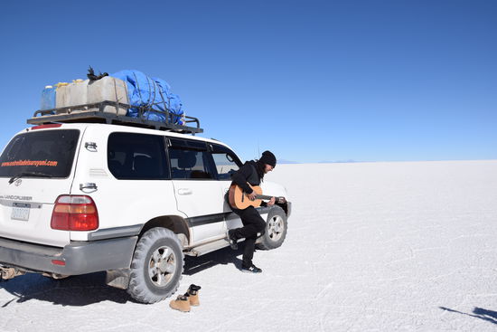 Pinga bei seiner Lieblingsbeschaeftigung