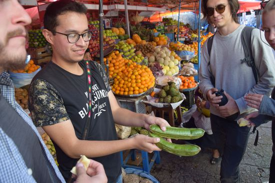 Stadtrundgang mit Obstverkostung