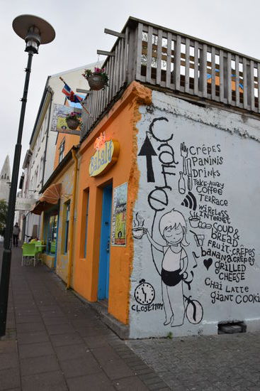 Auch die Cafés lassen sich anstecken.