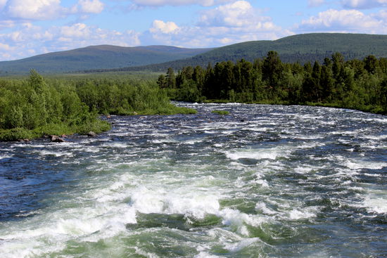 Fluss in Nordschweden Richtung Abisko