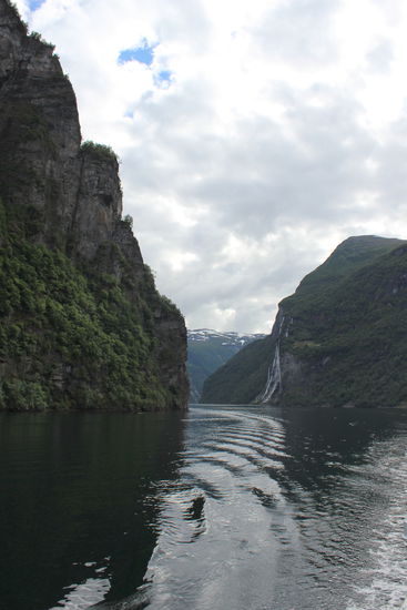 Der Geirangerfjord vom Schiff aus fotografiert