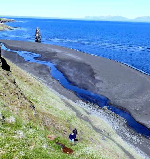 Spaziergang zum Felsen Hvítserkur
