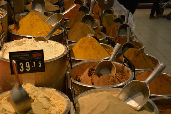 Gewürze im Supermarkt