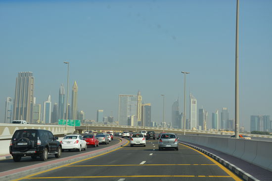 Die Skyline vom Auto aus