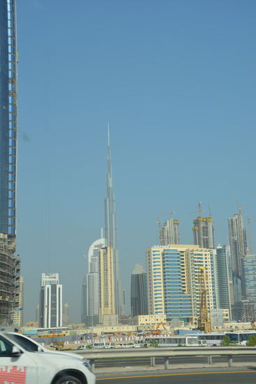 Das Burj Khalifa  im Vergleich mit anderen Wolkenkratzern