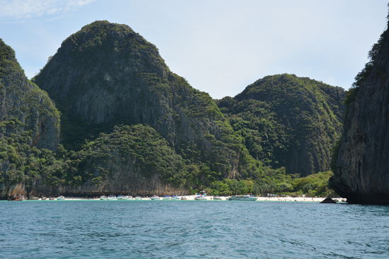 Speedboote am Maya Beach