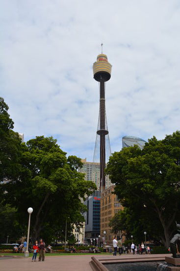 Der Westfield Tower, der auf dem gleichnamigen Einkaufszentrum steht.