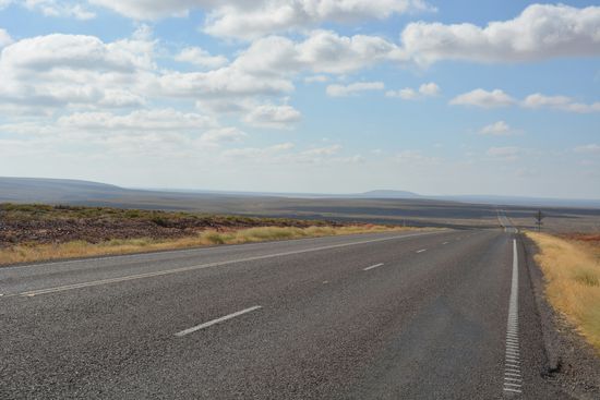 Eine große Veränderung: Die Straße geht bergauf UND um die Kurve!! 