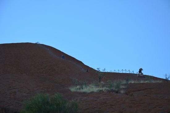 Der Weg auf den Uluru...
