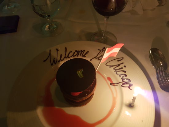 Nachtisch sogar mit österreichischer Flagge