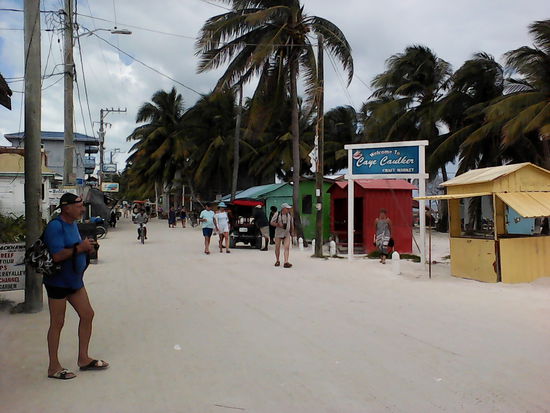 Caye Caulker - Badehose und Schlappen mehr braucht man hier nicht