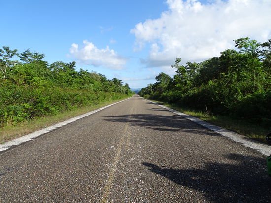 Die Straßen sind gut, eben, etwas rau, aber kaum Verkehr.
