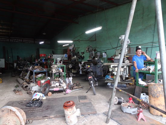 Präzisionswerkstatt in Liberia, sehr zu empfehlen. Tausend Dank, Gerado!