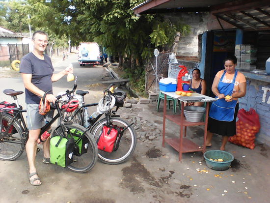 Das sind uns die liebsten Erfrischungen: frisch gepresster Saft für 1$
