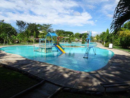 Sehr schönes Bad mit vielen Attraktionen