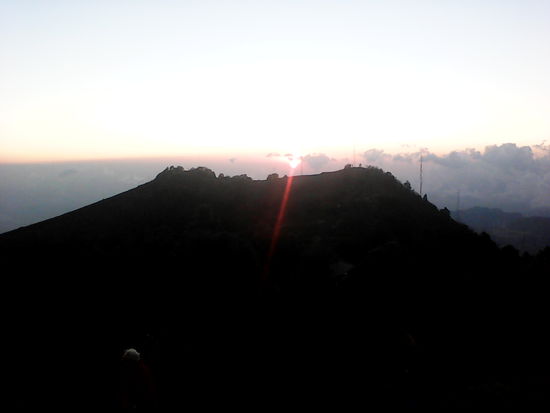 Gut, dass  wir die Stirnlampe für  den Abstieg  dabei haben.