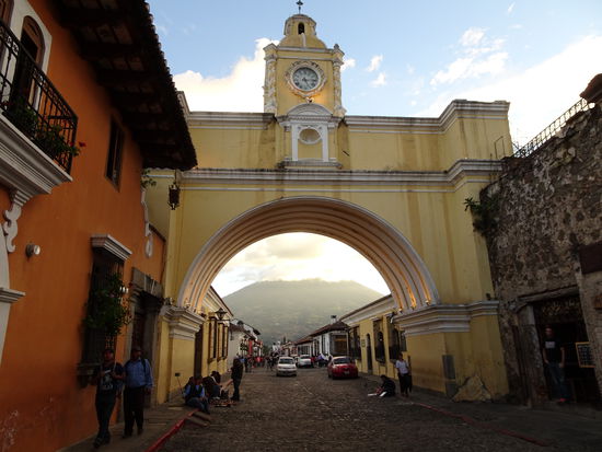 Antigua,  Arco de Santa Catalina