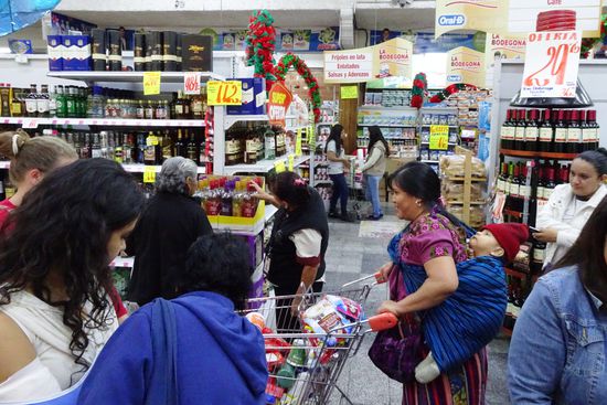 Moderner Supermarkt mit viel Auswahl in Antigua
