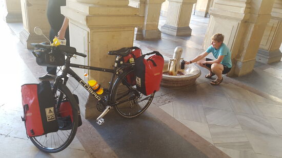 Heilwasser tanken in Karlsbad....