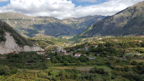Wie immer wenn es schweißtreibend bergan geht, schöne Aussichten.