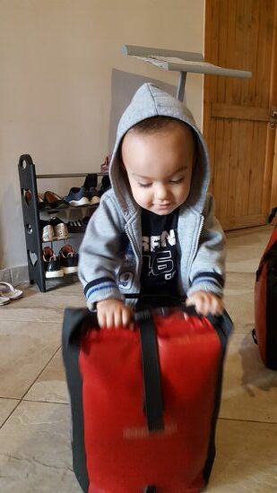 Das Hostel "Hani i Fisnikut" ist unbedingt zu empfehlen,  ein Familienbetrieb, bei dem auch schon der Jüngste fleißig mithilft.