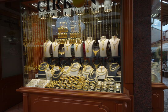 Wir schlendern durch die Stadt und kaufen (auch hier) nichts,