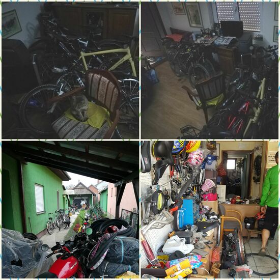 Schlafen dürfen wir im Haus seiner verstorbenen Mutter.  Aleksandar benutzt es als Lager für mehr als hundert Fahrräder und eine unübersichtliche Anzahl von Ketten, Ritzeln, Reifen, Schuhen, allen Ersatzteilen die man sich vorstellen kann.