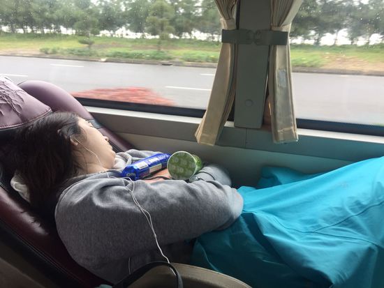 Naja.. ich hab die Zeit direkt mal zum schlafen genutzt ..
Und Markus hat mich bei einer kleinen Pause mit Süßigkeiten versorgt .