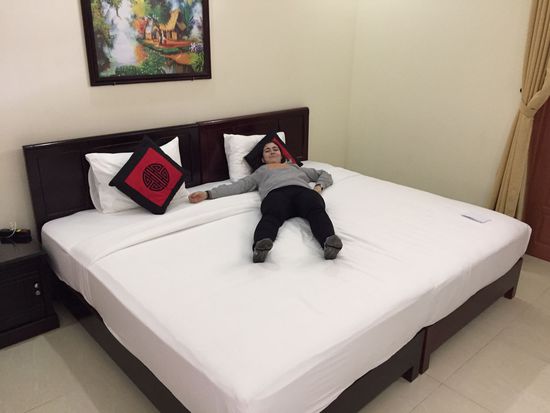 Ein Traum, ein bequemes Bett! Alles sauber (sogar die Gläser, das ist echt eine Seltenheit)