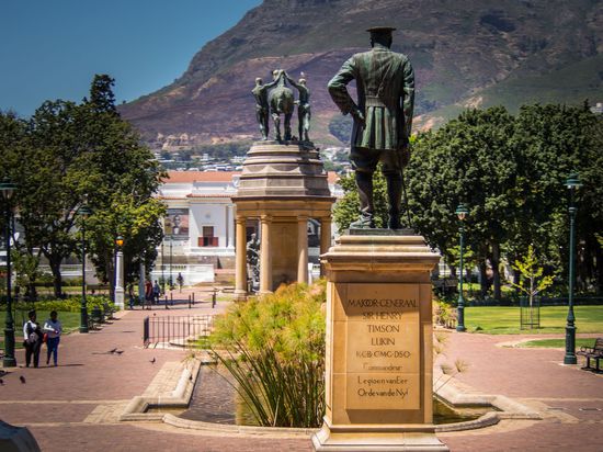 Statue in der Nähe des Cape Town City Centre