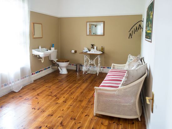 Unser Bad im Karoo Art Hotel  (keine Angst, Dusche gibt es auch, links außerhalb des Bildausschnitts)