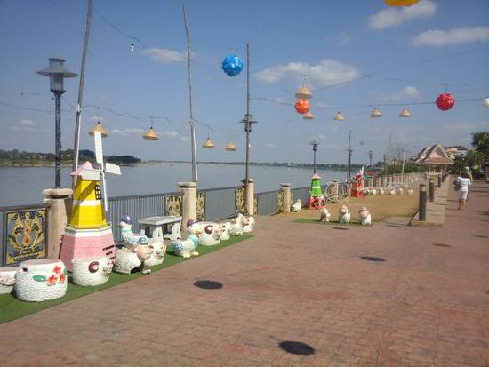 Non Kai am Mekong ,gegenüber das Ufer von Laos.