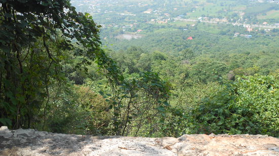Blick vom Buddahügel  "Phu Phan Noi"auf Nong Bua Lamphu