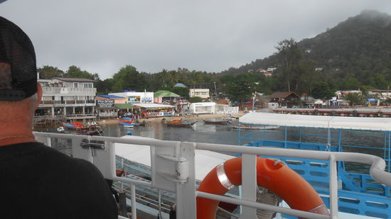 Abfahrt vom Pier in Ko Tao