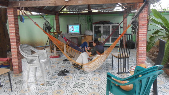 Chillen mit TV im Hof.