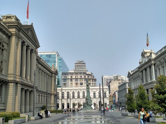 Santiago: links Justizpalast