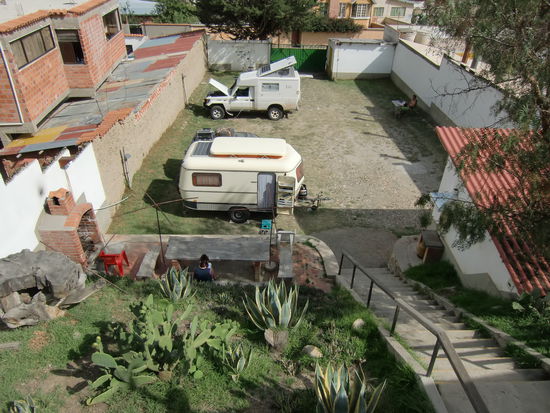 Sicheres Campen im Hotel Oberland. Außer uns waren nur noch Franzosen da.
