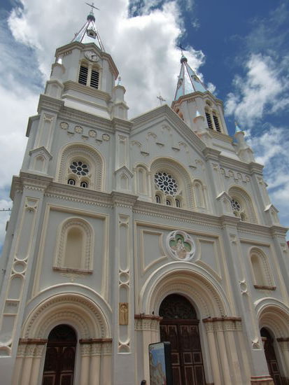 an jeder Ecke eine Kirche