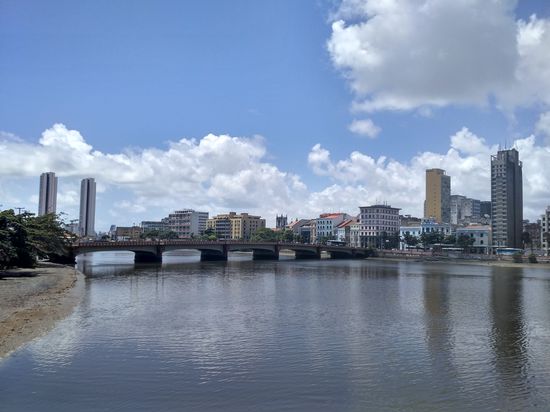 Recife, eine von vielen Brücken
