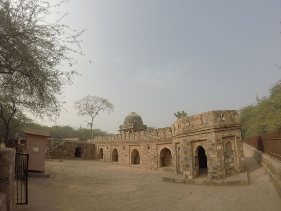 Mehrauli Archaeological Park im Süden Delhis.