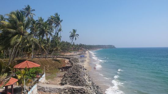 Blick zurück, ganz hinten die Klippen von Varkala.