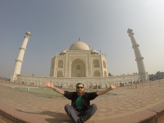 Meine Wenigkeit, Hauptsache da gewesen und Bild gemacht.
Ich werd ja oft genug gefragt. 