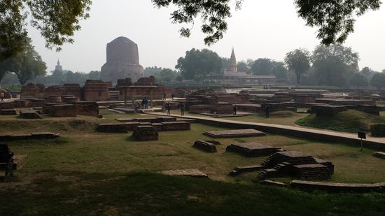 Ruinen der alten Stadt von Sarnath.