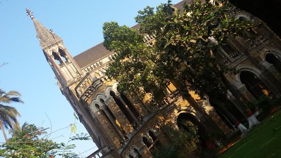 Ich könnte ewig so weiter machen, unzählige schöne Bauwerke prägen die Stadt.