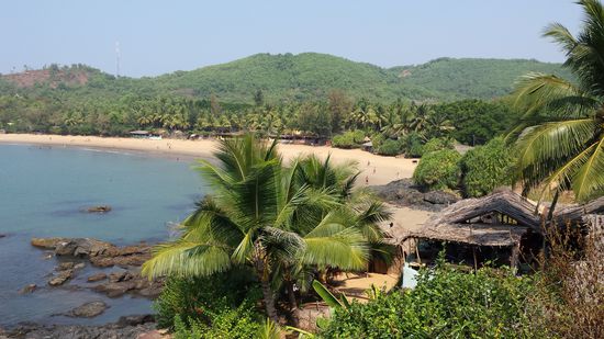 Om Beach vom Trail aus gesehen zum Half Moon und Paradies Beach.