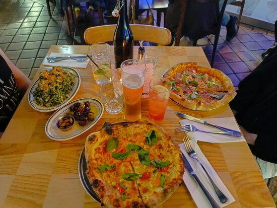 Lecker Pizza in Wellington