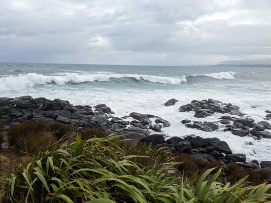Die lange Welle von Manu Bay