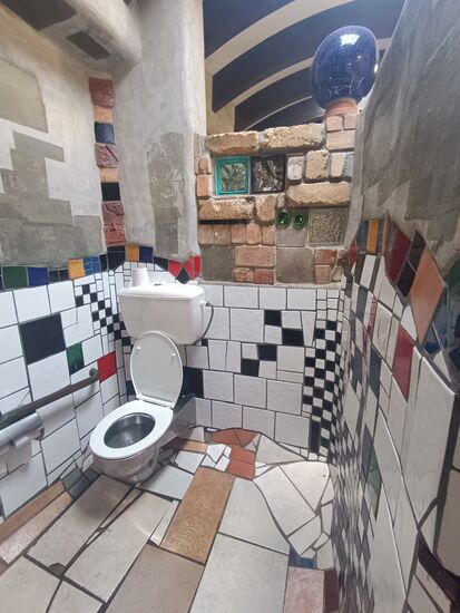 Bei dem Besucheransturm kein stilles Örtchen