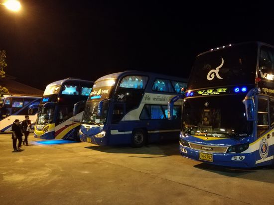 Welcher blaue Bus ist jetzt der Richtige?